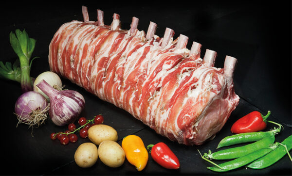 Rôti Porc Noir de Bigorre AOP manchonné et bardé de ventrèche disponible selon arrivage