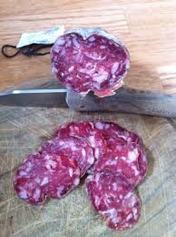 Saucisson sec de Porc Noir de Bigorre (environ 200 g) disponible selon arrivage